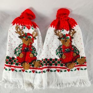 VTG Reindeer Christmas Kitchen Tea Dish Towels Red Crochet Top